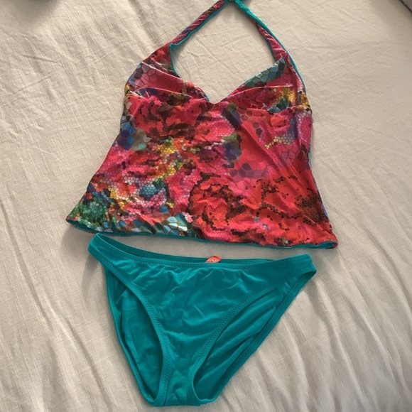 Becca Tankini Halter‎ Top Swimsuit Reversible size M multicolored green beach - Picture 1 of 8